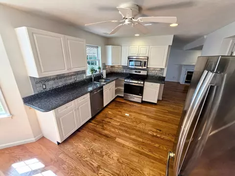 Kitchen - 4 Pintail Rd #4, Walpole, MA 02081 photo 6 of 6