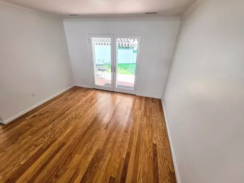 Living - 4 Pintail Rd #4, Walpole, MA 02081 photo 7 of 10