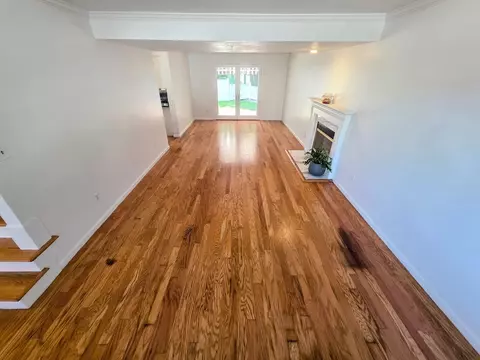 Living - 4 Pintail Rd #4, Walpole, MA 02081 photo 2 of 10
