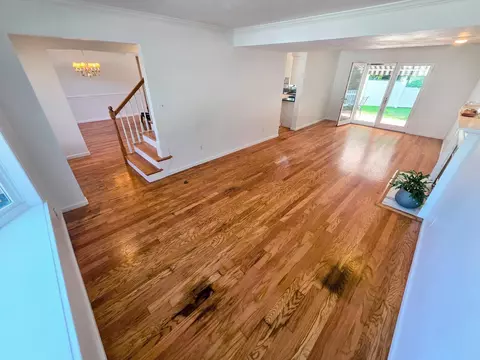 Living - 4 Pintail Rd #4, Walpole, MA 02081 photo 4 of 10