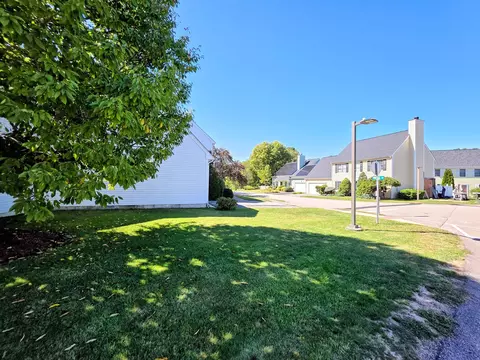 Exterior - 4 Pintail Rd #4, Walpole, MA 02081 photo 3 of 8