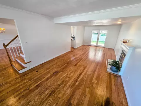 Living - 4 Pintail Rd #4, Walpole, MA 02081 photo 9 of 10
