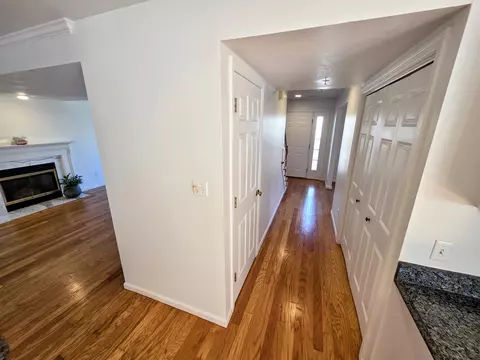 Entry Way - 4 Pintail Rd #4, Walpole, MA 02081 photo 1 of 2