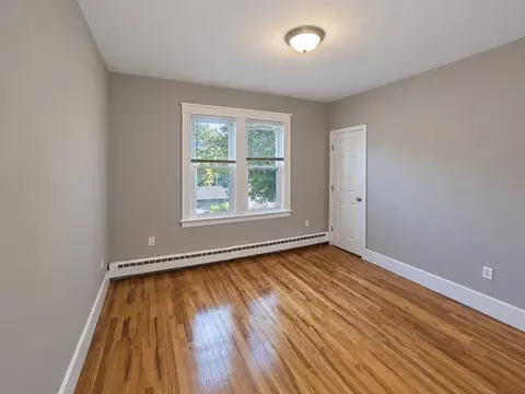 Bedroom - 320 Hamilton St, Worcester, MA 01604 photo 3 of 4