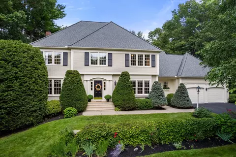 11 Brewer Dr, Westborough, MA 01581