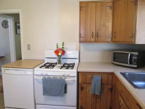 Kitchen - 76 Surrey Rd, Springfield, MA 01118 photo 3 of 3