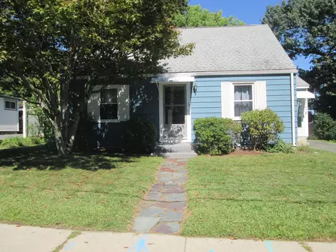 Exterior - 76 Surrey Rd, Springfield, MA 01118 photo 6 of 11