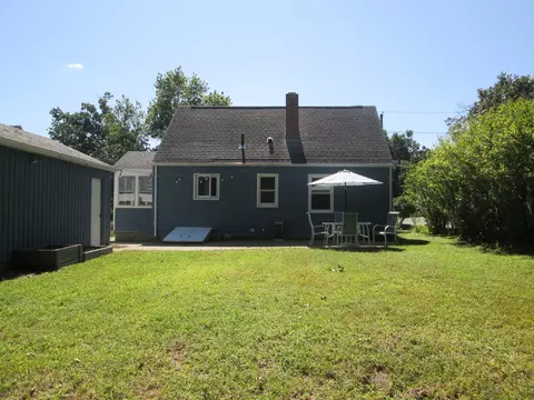 Exterior - 76 Surrey Rd, Springfield, MA 01118 photo 9 of 11