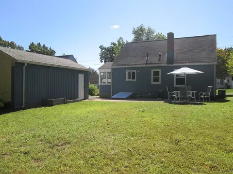 Exterior - 76 Surrey Rd, Springfield, MA 01118 photo 10 of 11