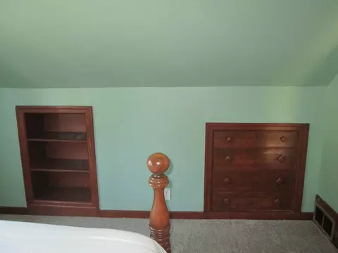 Bedroom - 76 Surrey Rd, Springfield, MA 01118 photo 2 of 4