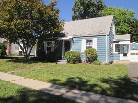 Exterior - 76 Surrey Rd, Springfield, MA 01118 photo 2 of 11