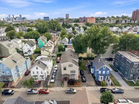 View/Area - 30 Everett Ave, Somerville, MA 02145 photo 2 of 2