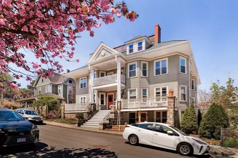 60 Dracut St #5, Dorchester, MA 02124