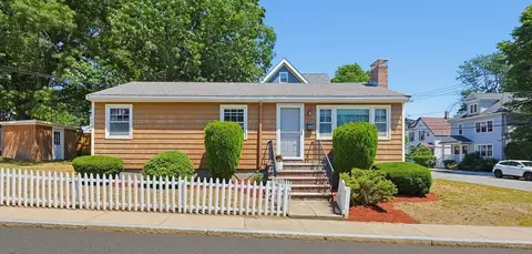 10 Meyer St, Roslindale, MA 02131
