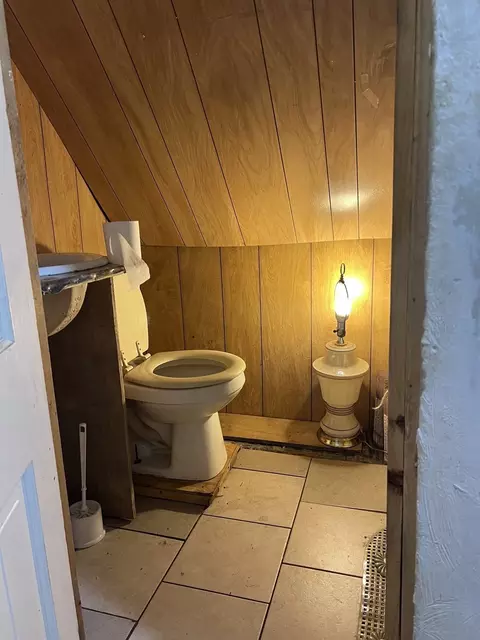 Bath - 60 Montmorenci St, Springfield, MA 01107 photo 2 of 4