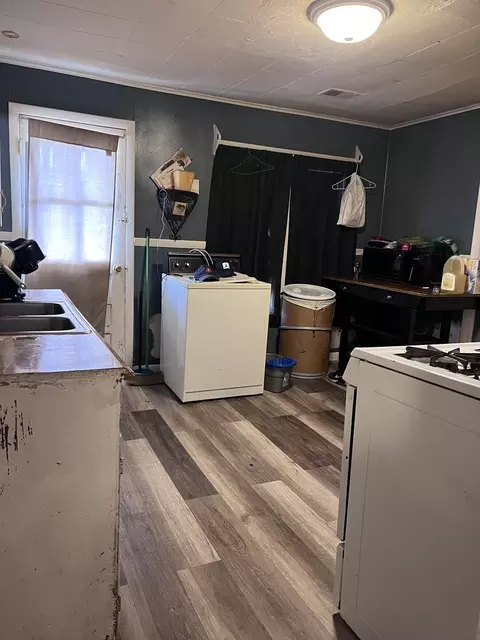 Kitchen - 60 Montmorenci St, Springfield, MA 01107 photo 1 of 3
