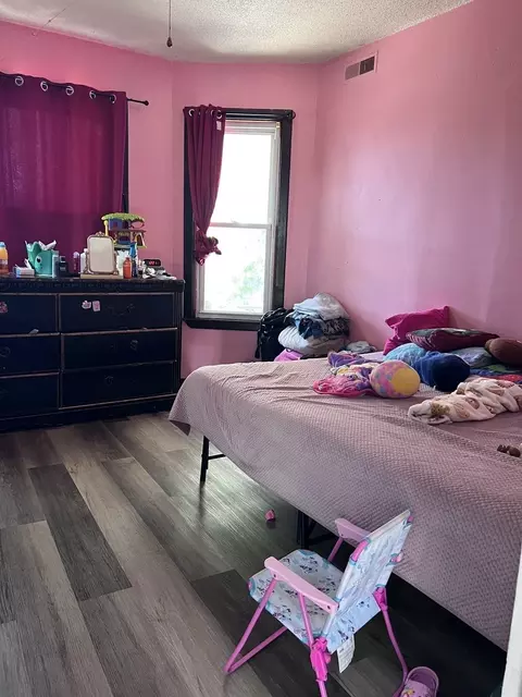 Bedroom - 195-197 Massaoit St, Springfield, MA 01107 photo 2 of 9