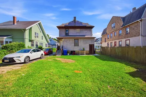 Exterior - 28 Lyndale St, Springfield, MA 01108 photo 7 of 8