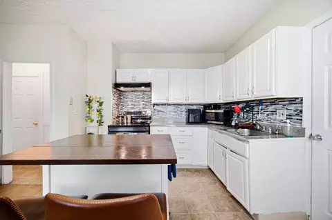 Kitchen - 28 Lyndale St, Springfield, MA 01108 photo 4 of 4