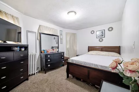Bedroom - 28 Lyndale St, Springfield, MA 01108 photo 1 of 13