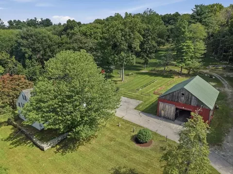 Exterior - 67 Stone School Rd, Sutton, MA 01590 photo 4 of 12