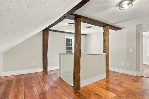 Entry Way - 67 Stone School Rd, Sutton, MA 01590 photo 2 of 2