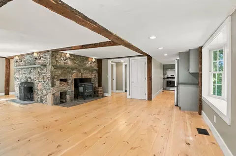 Living - 67 Stone School Rd, Sutton, MA 01590 photo 5 of 8