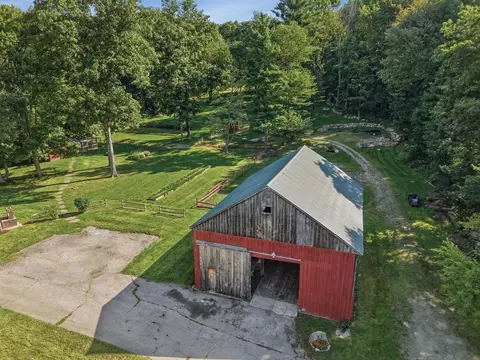 Exterior - 67 Stone School Rd, Sutton, MA 01590 photo 10 of 12