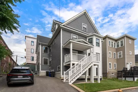 22-20 Ufford St #1, Boston, MA 02124