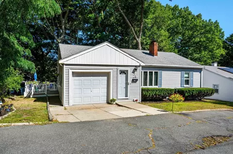 28 Dambrosio Rd, Lynn, MA 01904