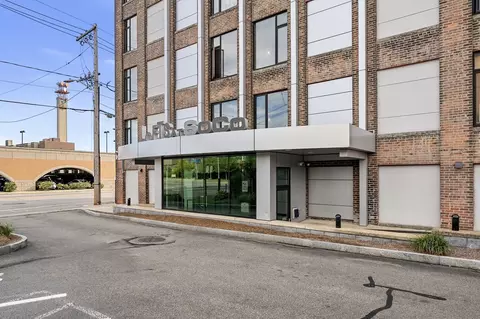 147 Centre St #301, Brockton, MA 02301