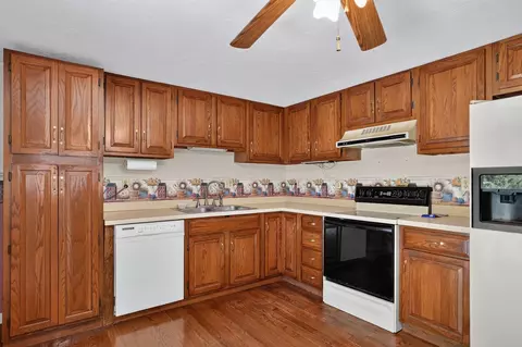 Kitchen - 68 School St, Upton, MA 01568 photo 2 of 2