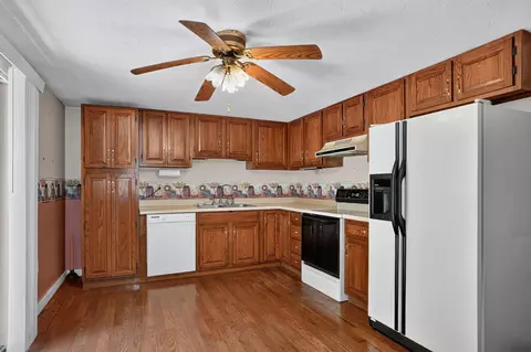 Kitchen - 68 School St, Upton, MA 01568 photo 1 of 2