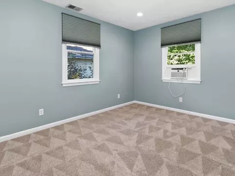 Bedroom - 81 Wetherbee Rd, Waltham, MA 02453 photo 5 of 6