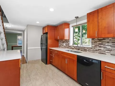 Kitchen - 81 Wetherbee Rd, Waltham, MA 02453 photo 3 of 5