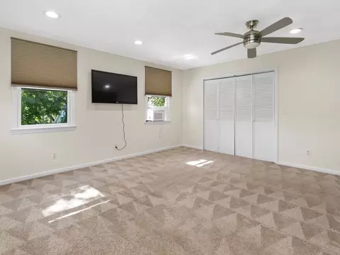 Bedroom - 81 Wetherbee Rd, Waltham, MA 02453 photo 2 of 6