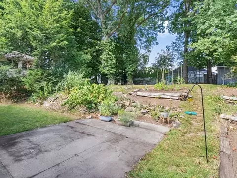 Exterior - 81 Wetherbee Rd, Waltham, MA 02453 photo 3 of 9