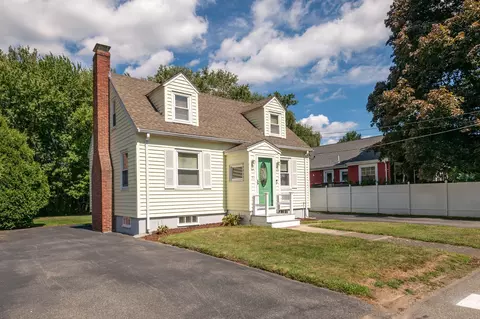 Exterior - 31 Eustis St, Saugus, MA 01906 photo 2 of 12