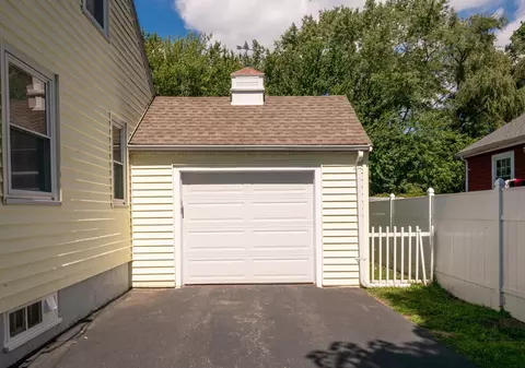 Exterior - 31 Eustis St, Saugus, MA 01906 photo 7 of 12
