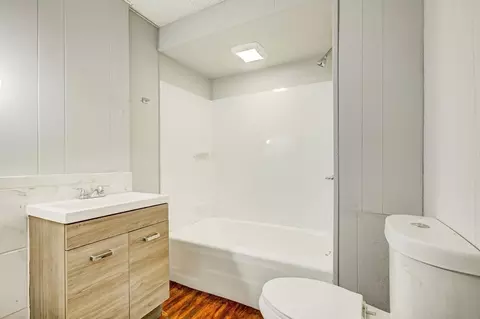 Bath - 78 Birch St, Worcester, MA 01603 photo 1 of 1