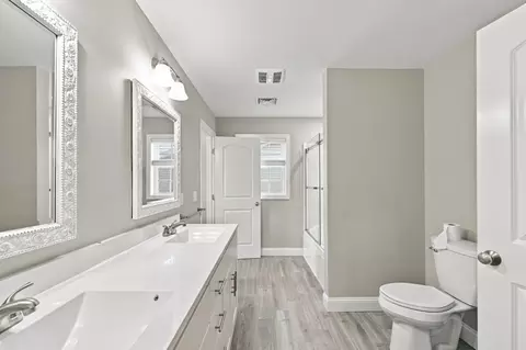 Entry Way - 774 Hicks St, Fall River, MA 02724 photo 3 of 4
