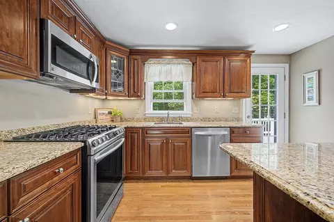 Kitchen - 23 Evergreen Way, Dedham, MA 02026 photo 5 of 7