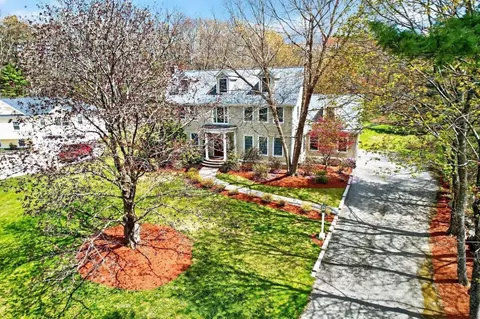 17 Morningside Ln, Lincoln, MA 01773