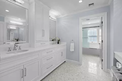 Bath - 23 Stonefield Ct, Needham, MA 02492 photo 2 of 2
