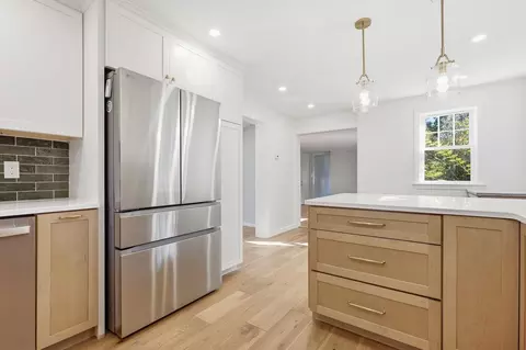 Kitchen - 330 Haven St, Reading, MA 01867 photo 7 of 7