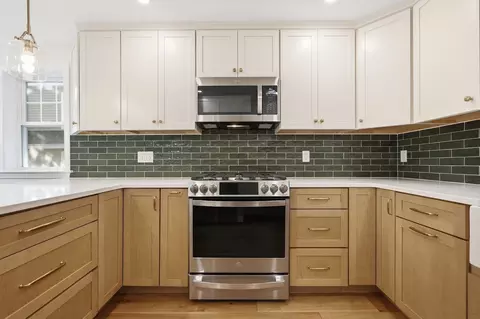 Kitchen - 330 Haven St, Reading, MA 01867 photo 5 of 7
