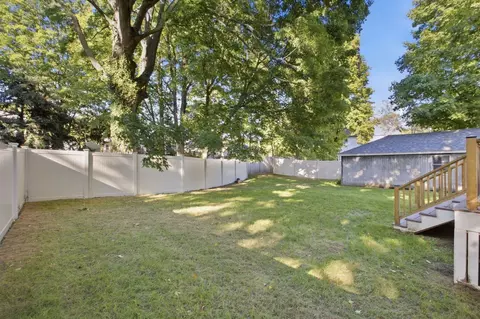 Exterior - 330 Haven St, Reading, MA 01867 photo 7 of 9