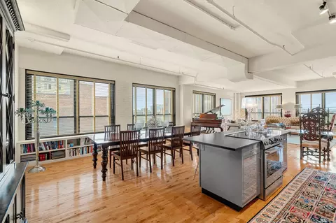 210 Lincoln St #604, Boston, MA 02111