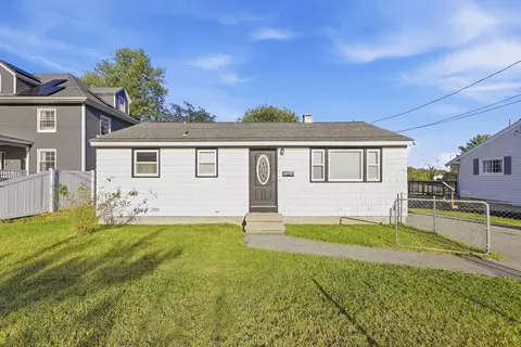 444 Butman Rd, Lowell, MA 01852