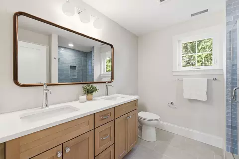 Bath - 5 Weeping Willow Dr, Andover, MA 01810 photo 3 of 3